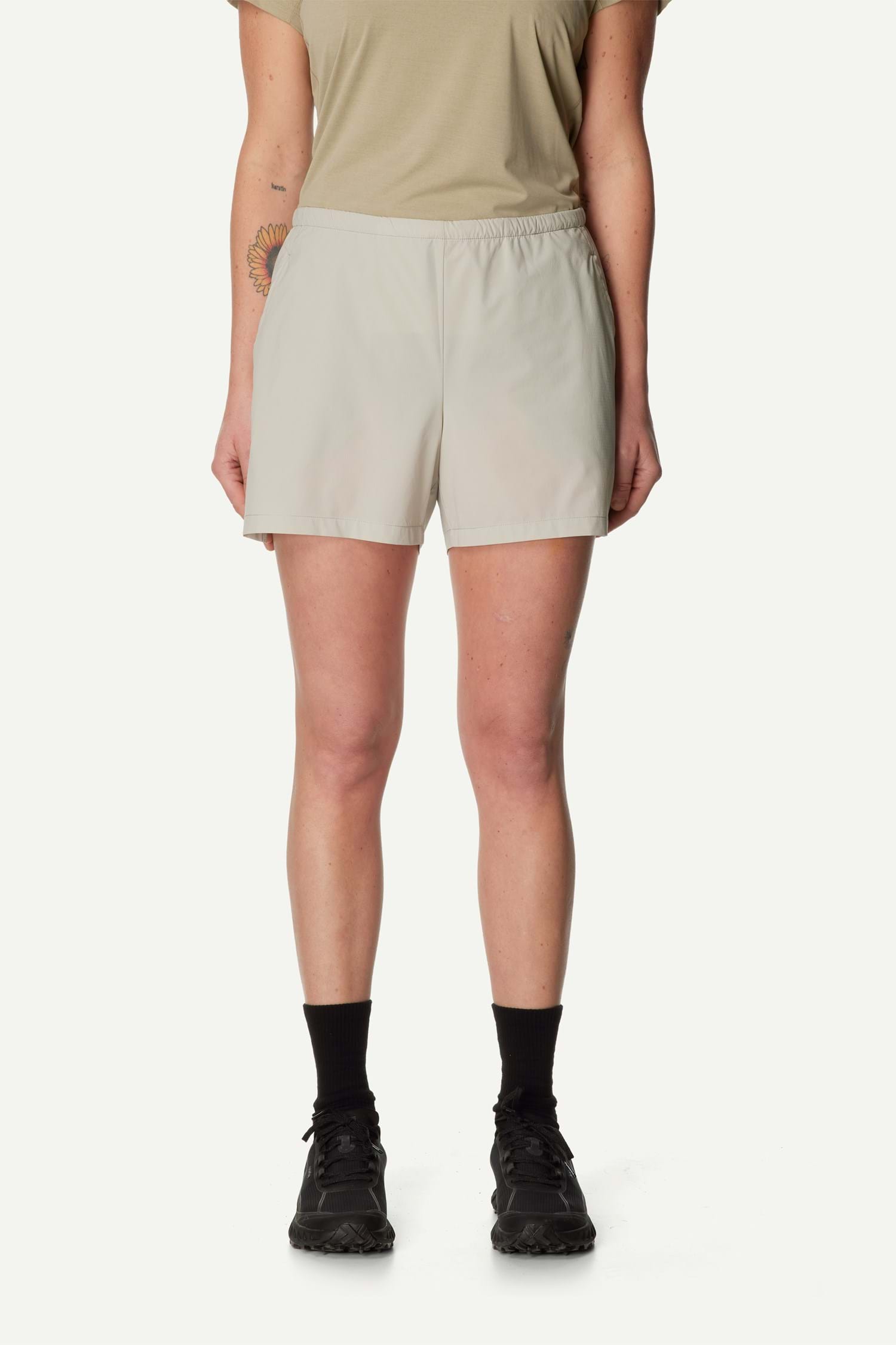 Ws-Pace-Light-Shorts_Greenish-