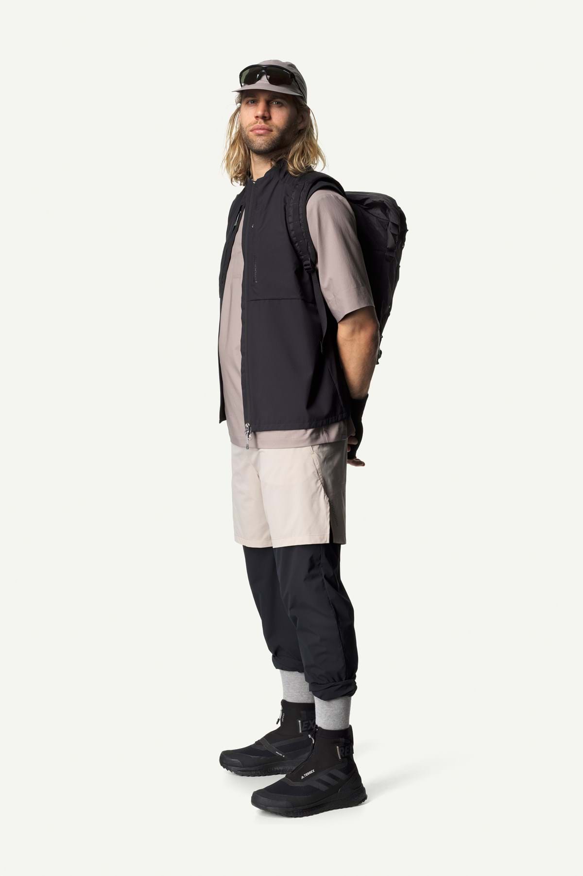 Ms-Pace-Hybrid-Vest_True- 