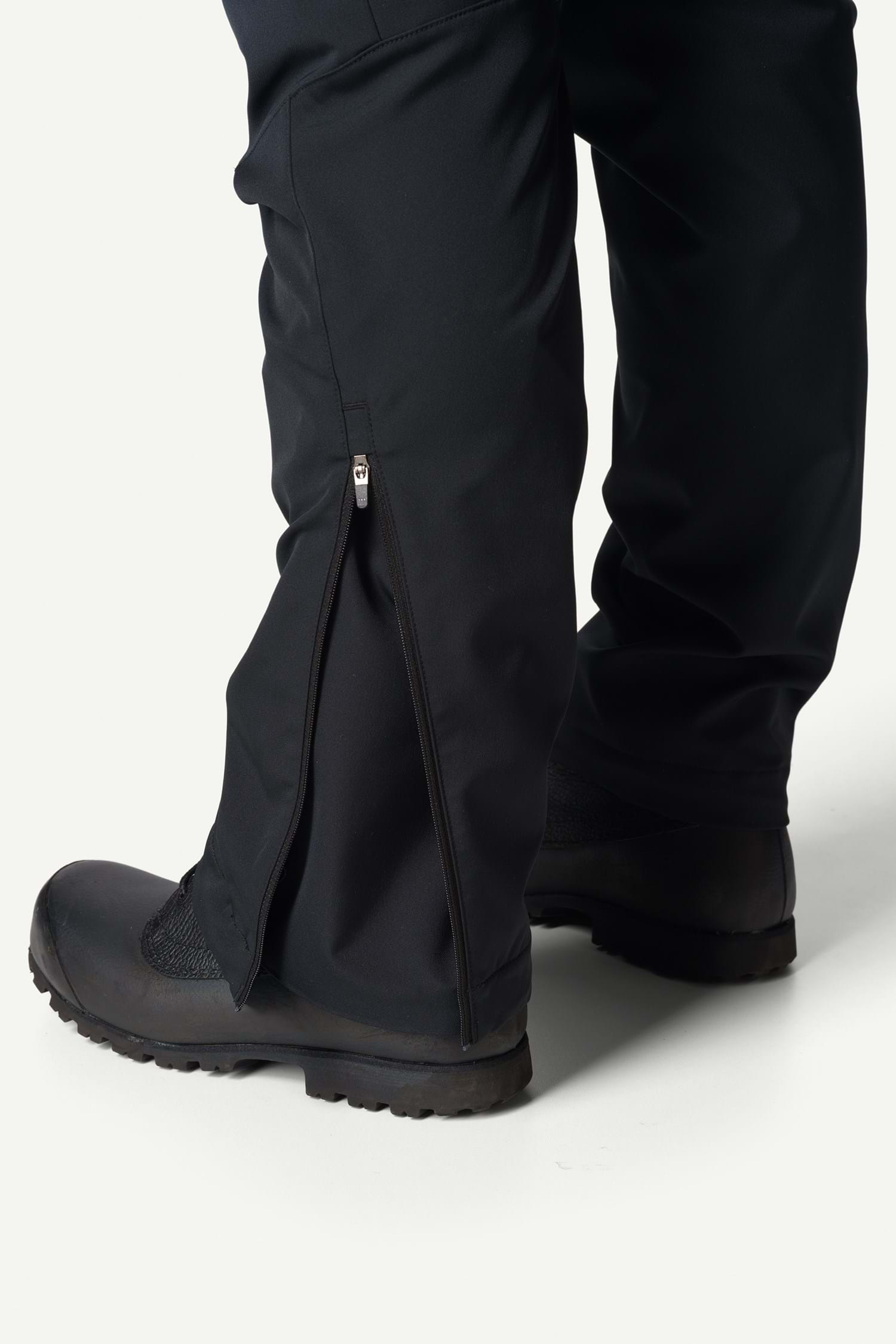 ▲HOUDINI ストレッチソフトシェル素材 立体裁断レッグ M’ｓ スキッファー パンツ ブラック Ｓ（JP-M） 美品!!!▲ M's More Pants | Houdini Sportswear