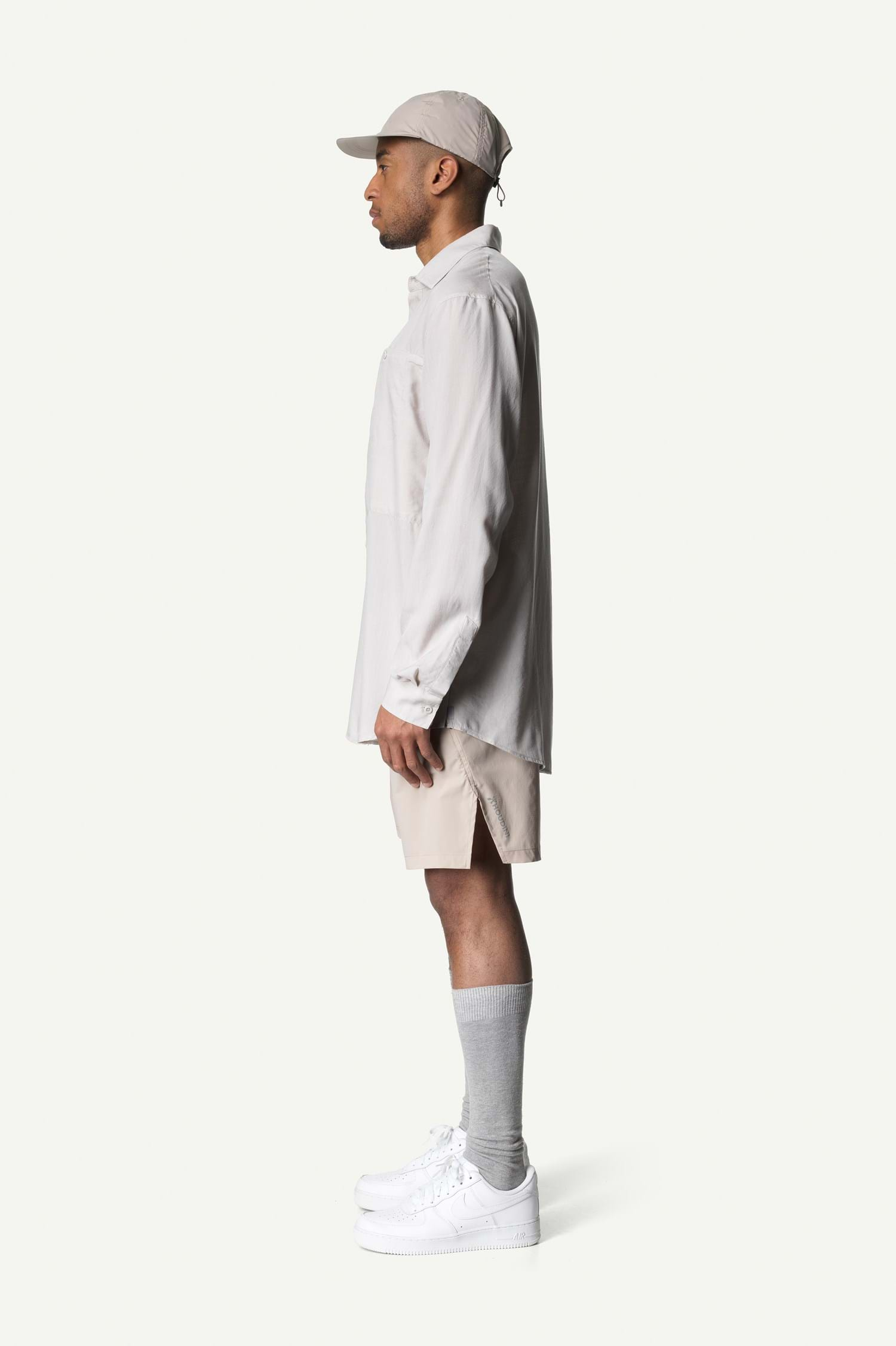 【試着のみ】HOUDINI　MsLongsleeveShirt white MサイズはMです