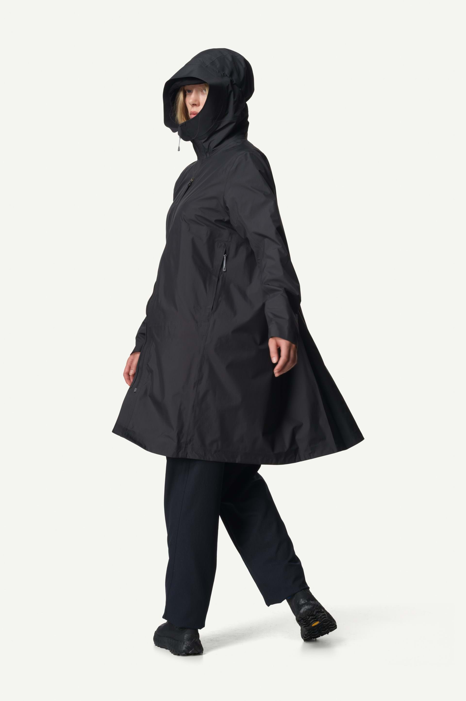 https://api.houdinisportswear.com/_images/ba40742f-61fd-4b88-96a4-7284a0aa2601/Ws-One-Parka-II_True-Black_810038_900_SET_7341_c_low.jpeg